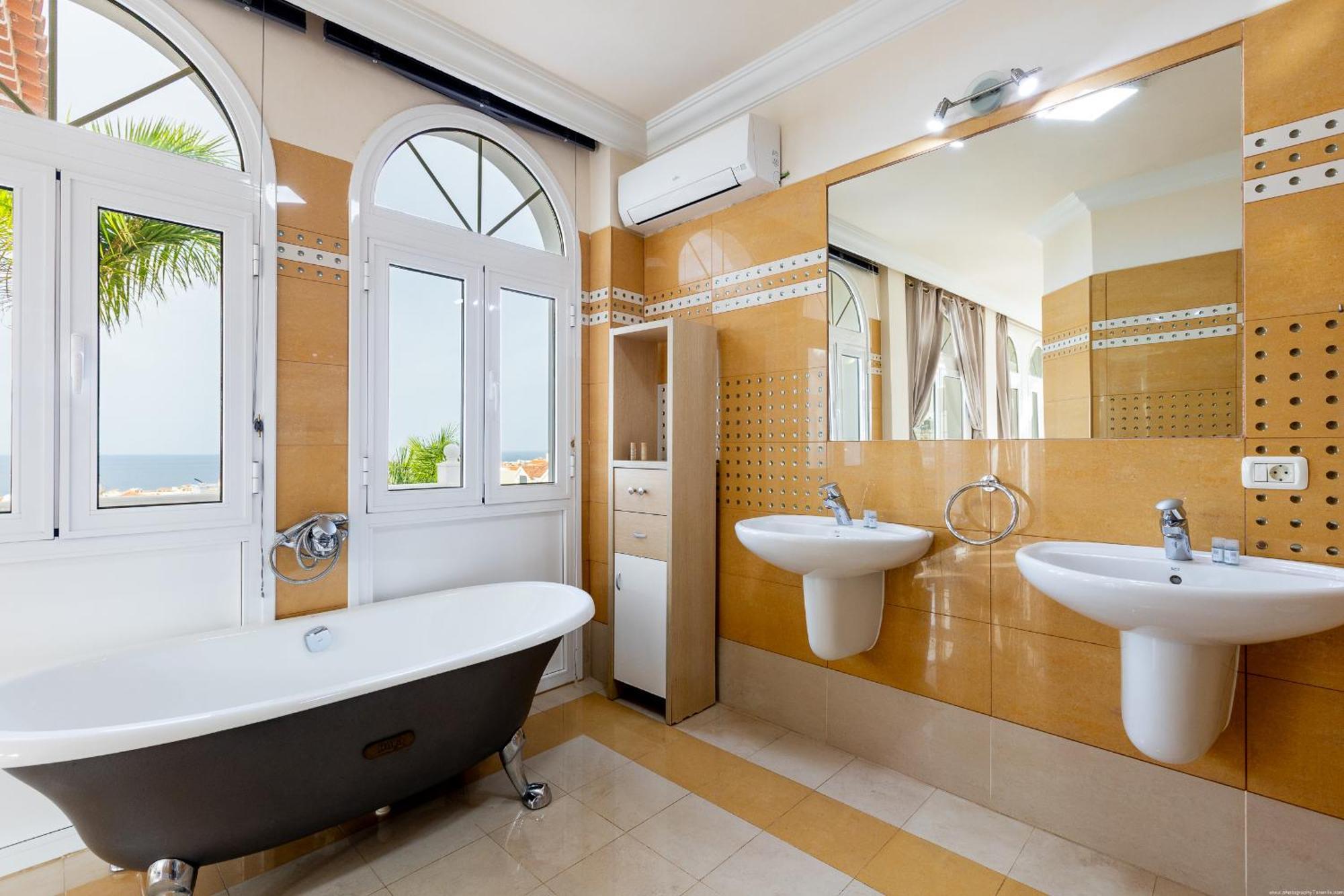 Villa Ocean Palm, Heated Pool! Costa Adeje  Exterior foto